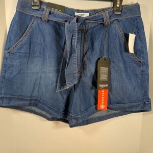 Kensie Women's Shorts with Tie-Belt Soft Denim, NWT , Size 10/30